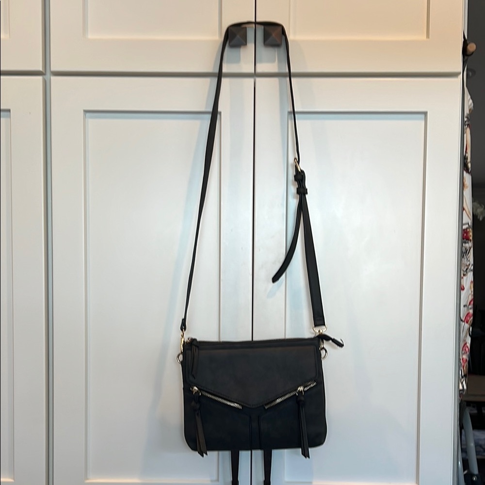 NWOT Free People Black Crossbody Bag with Gold Details - Picture 6 of 6